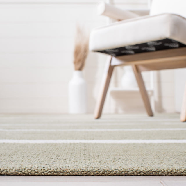 Safavieh Montauk Mtk311W Light Green/Ivory Rugs.