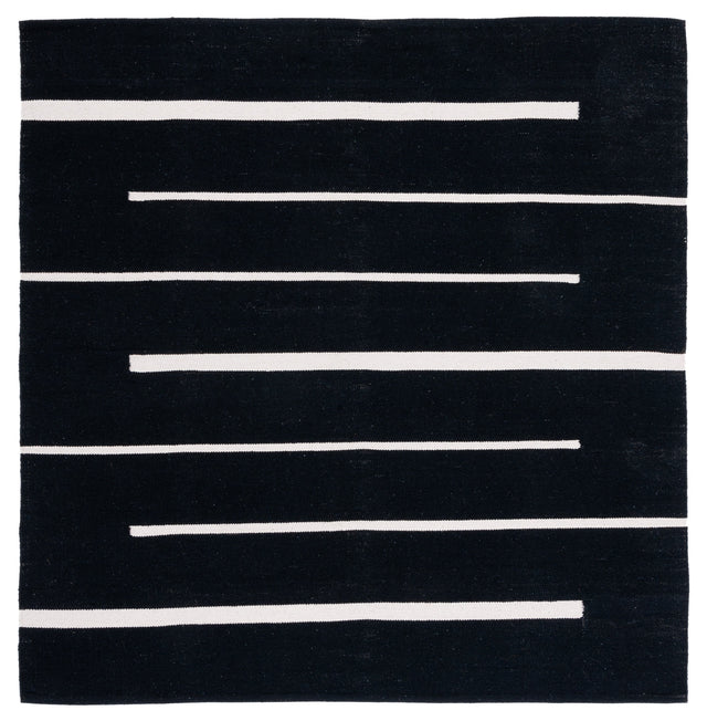 Safavieh Montauk Mtk311Z Black/Ivory Rugs.
