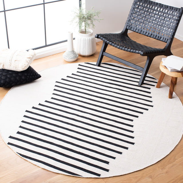 Safavieh Montauk Mtk313A Ivory/Black Rug.
