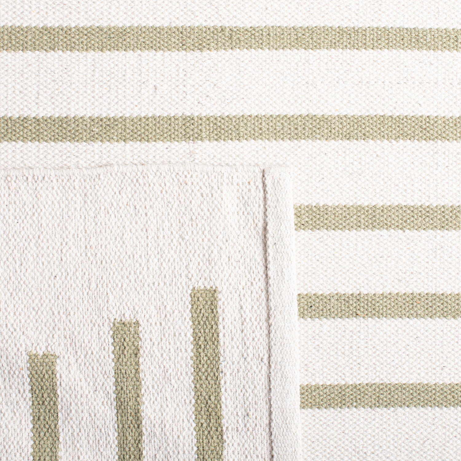 Safavieh Montauk Mtk313J Ivory/Light Green Rugs.