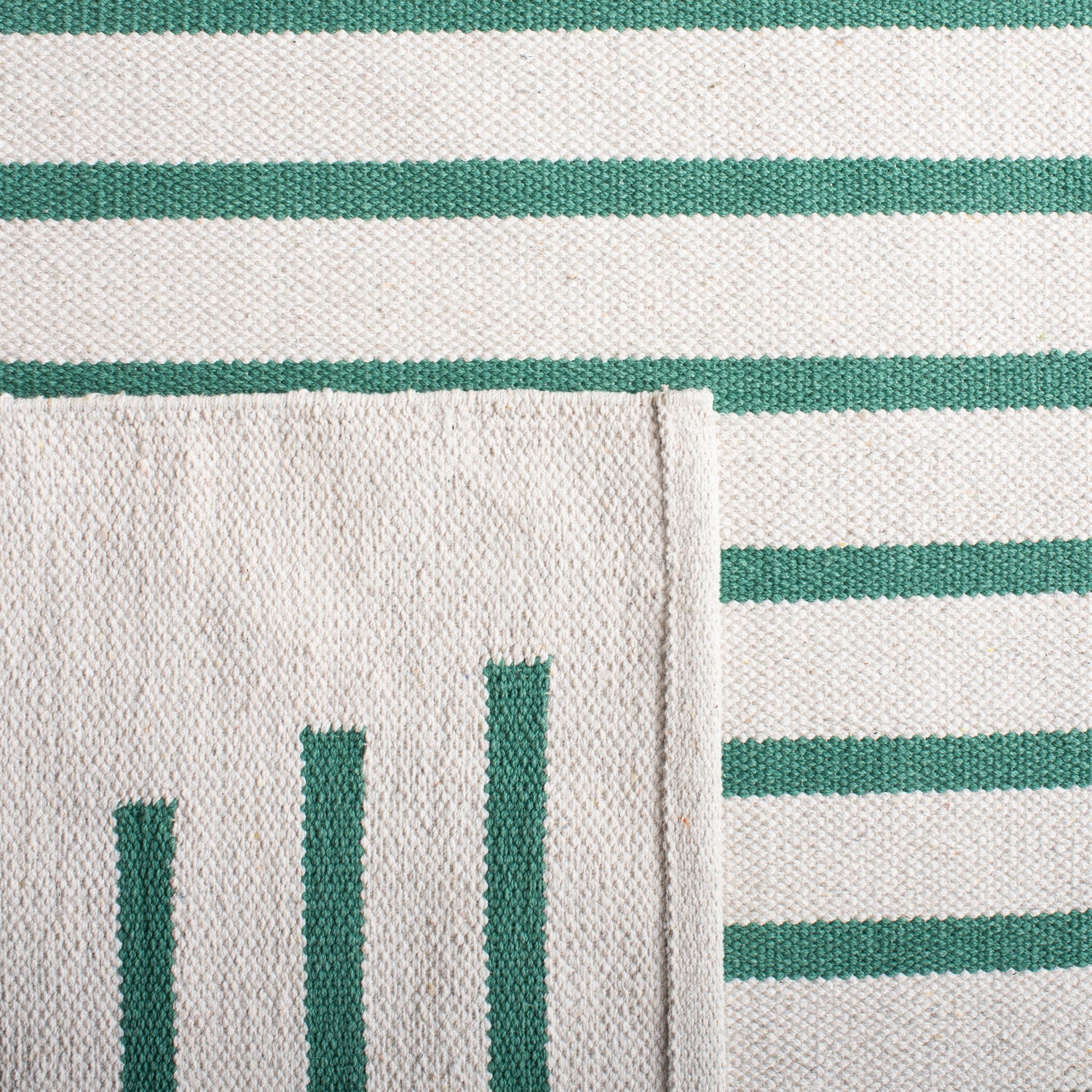 Safavieh Montauk Mtk313X Ivory/Dark Green Rugs.