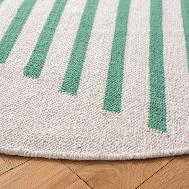 Safavieh Montauk Mtk313X Ivory/Dark Green Rugs.