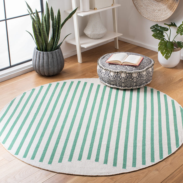 Safavieh Montauk Mtk313X Ivory/Dark Green Rugs.