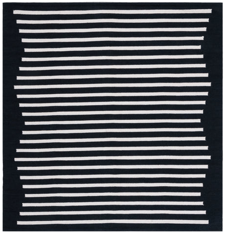 Safavieh Montauk Mtk313Z Black/Ivory Rugs.