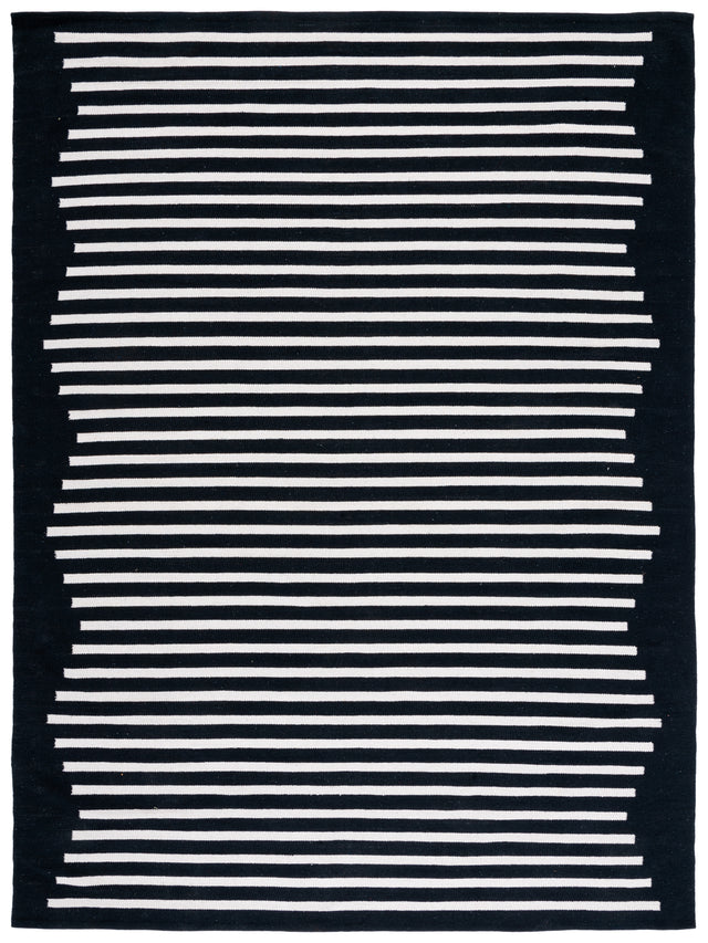 Safavieh Montauk Mtk313Z Black/Ivory Rugs.