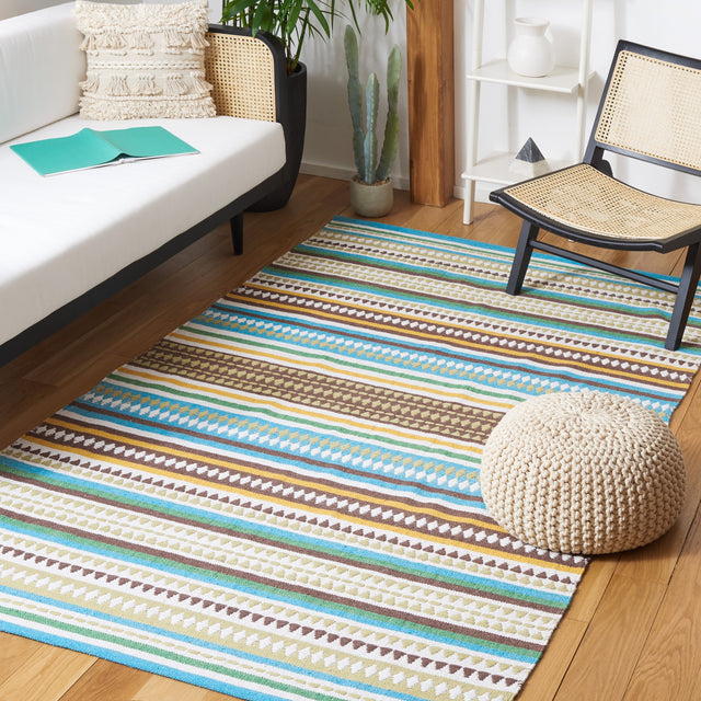 Safavieh Montauk Mtk451L Light Blue/Ivory Rug.