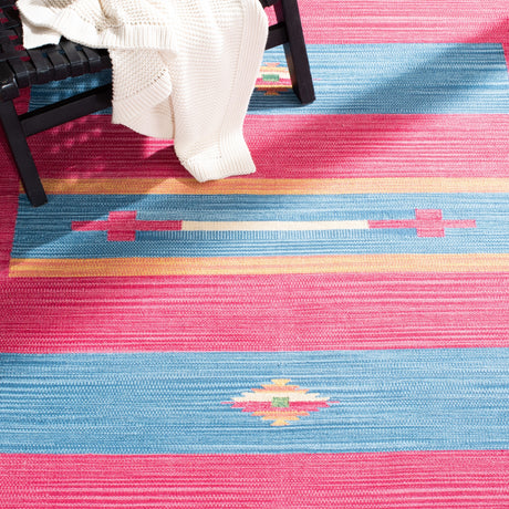 Safavieh Montauk Mtk551Q Red/Blue Rugs.