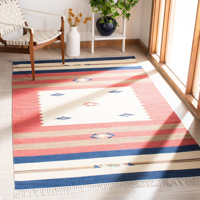 Safavieh Montauk Mtk552A Blue/Red Rugs.