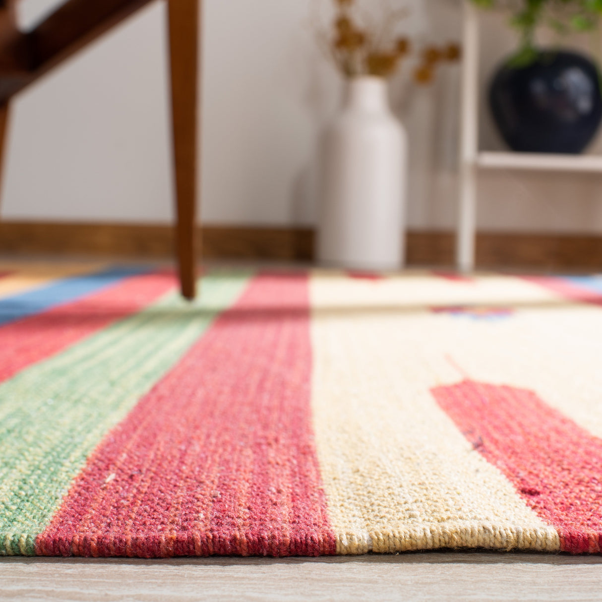 Safavieh Montauk Mtk554Q Red/Blue Rugs.