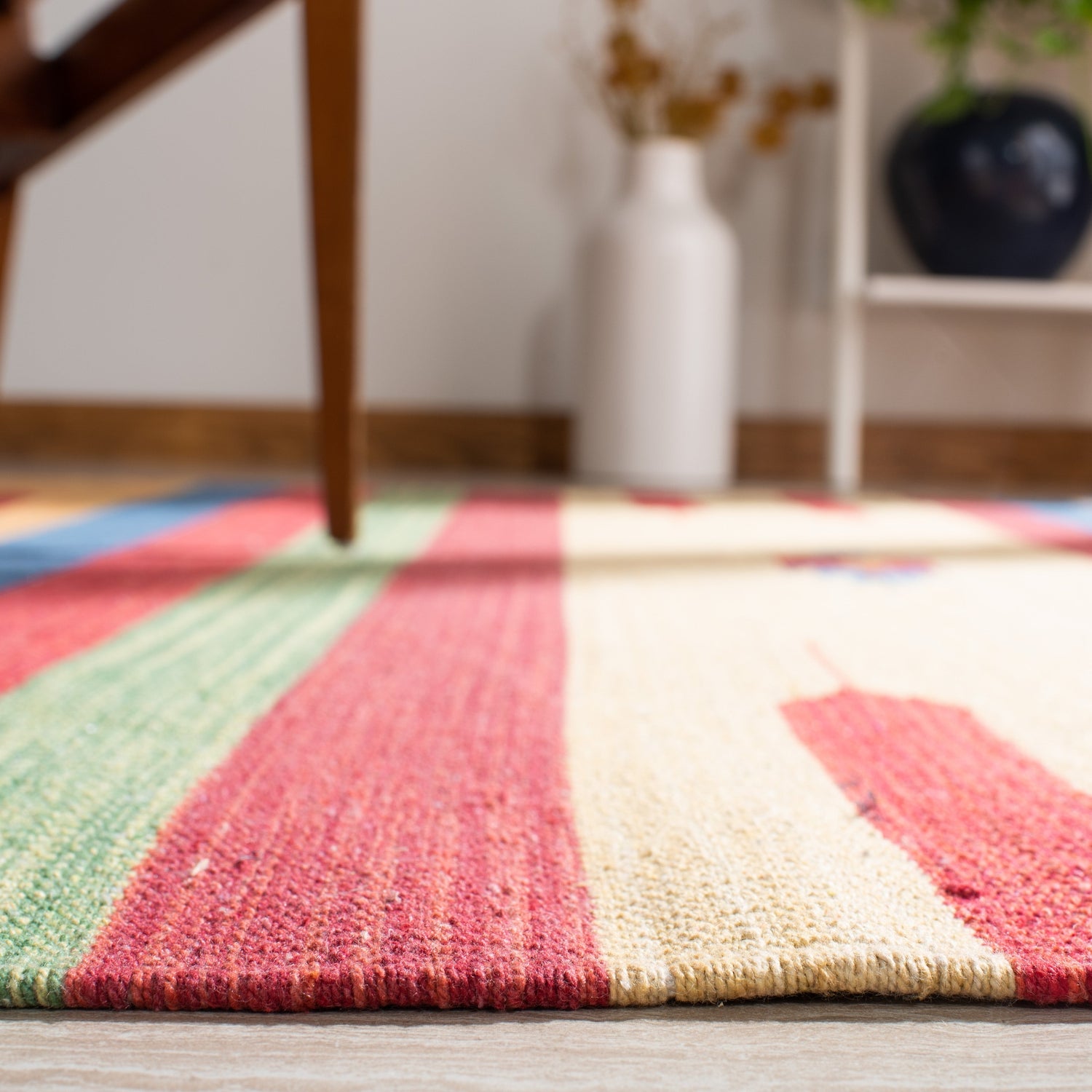 Safavieh Montauk Mtk554Q Red/Blue Rugs.