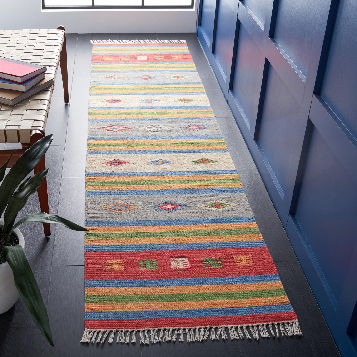 Safavieh Montauk Mtk555M Blue/Red Rugs.