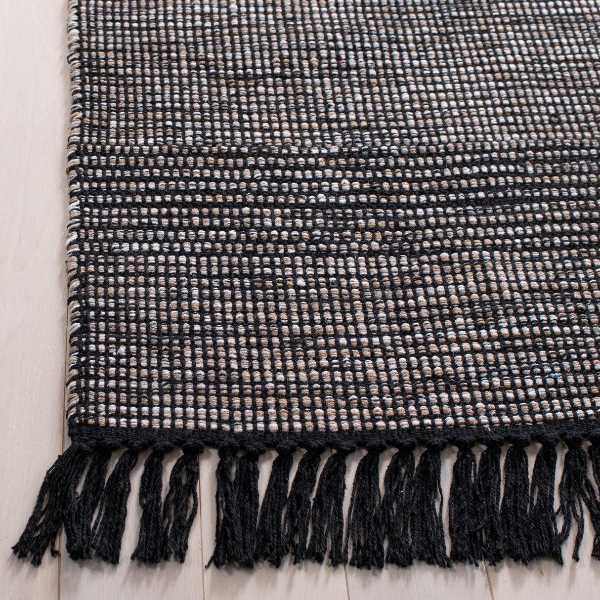 Safavieh Montauk Mtk620B Beige/Ivory Rugs.