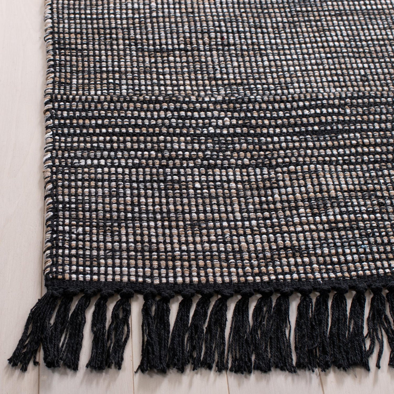 Safavieh Montauk Mtk620B Beige/Ivory Rugs.