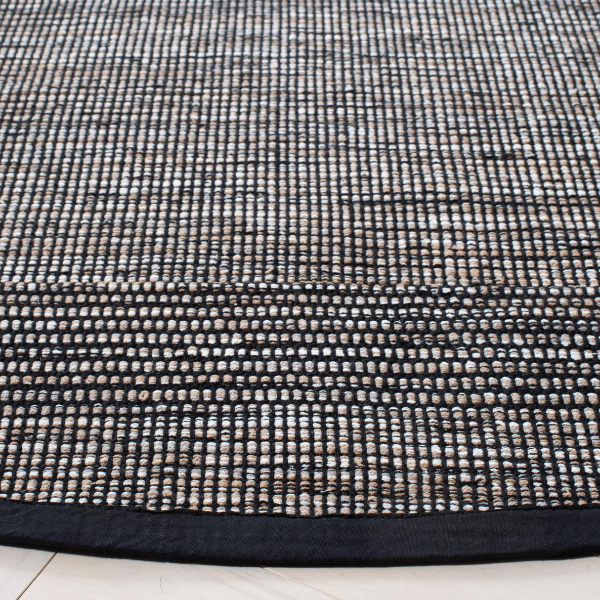Safavieh Montauk Mtk620B Beige/Ivory Rugs.