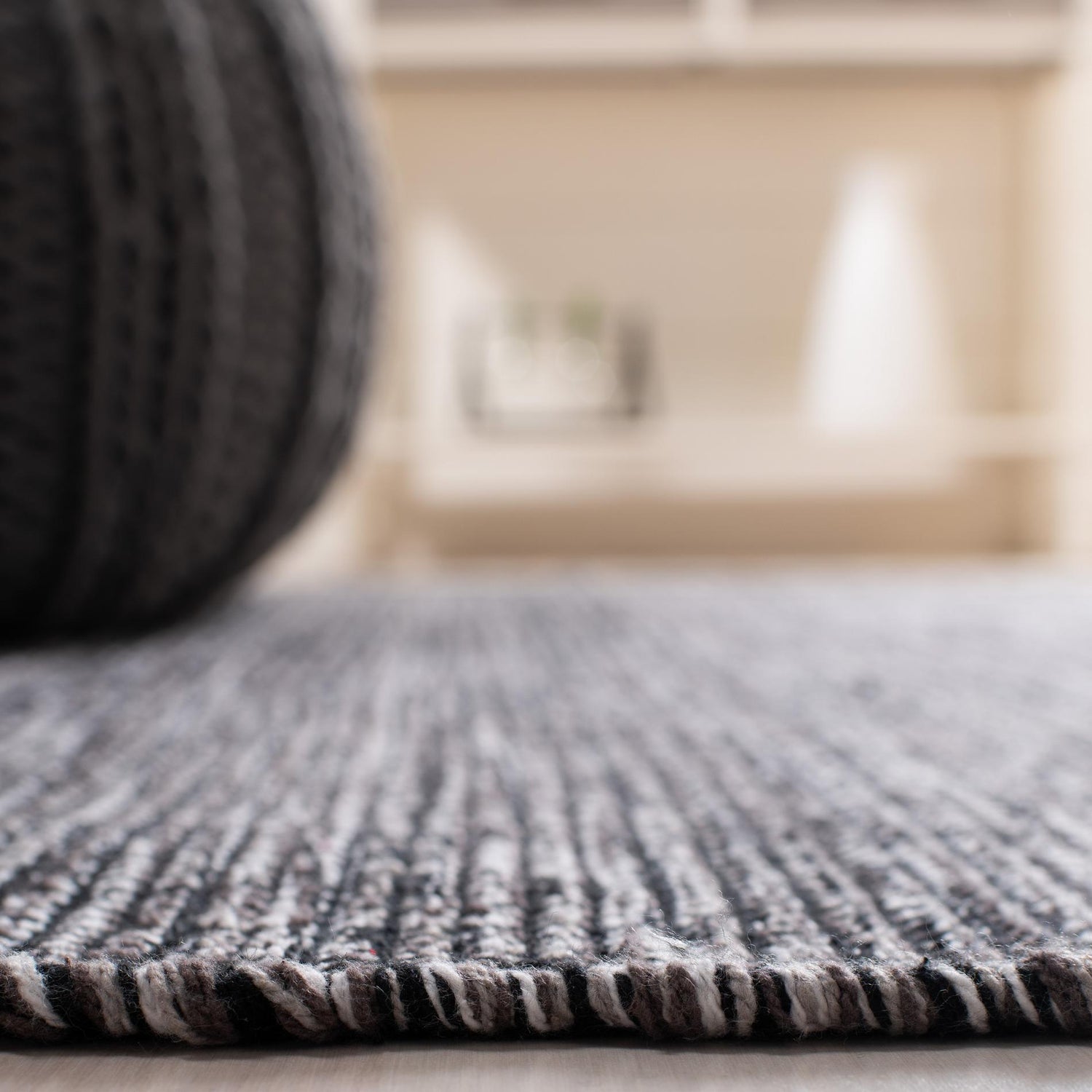 Safavieh Montauk Mtk620H Charcoal/Black Rugs.