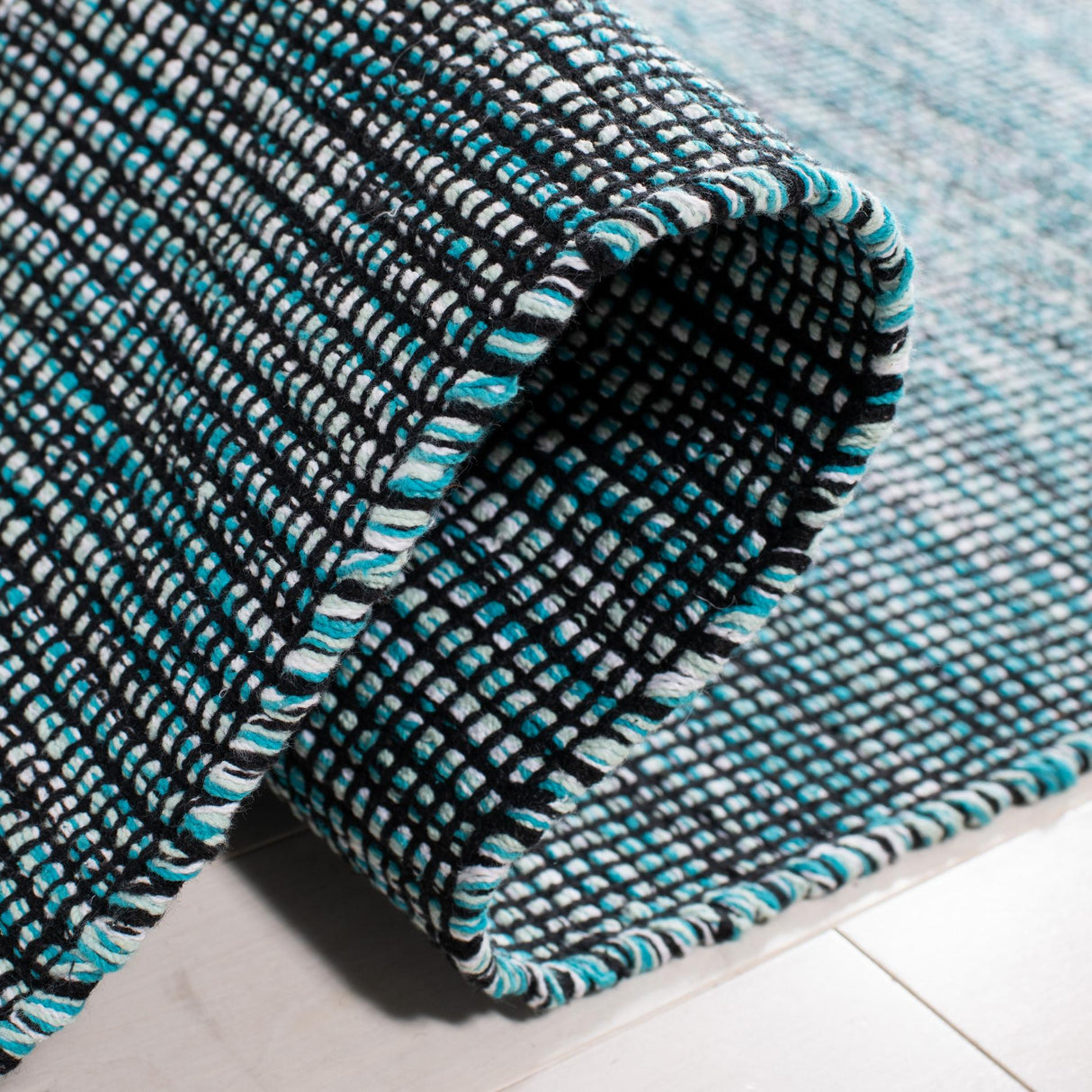 Safavieh Montauk Mtk620K Turquoise/Black Rugs.