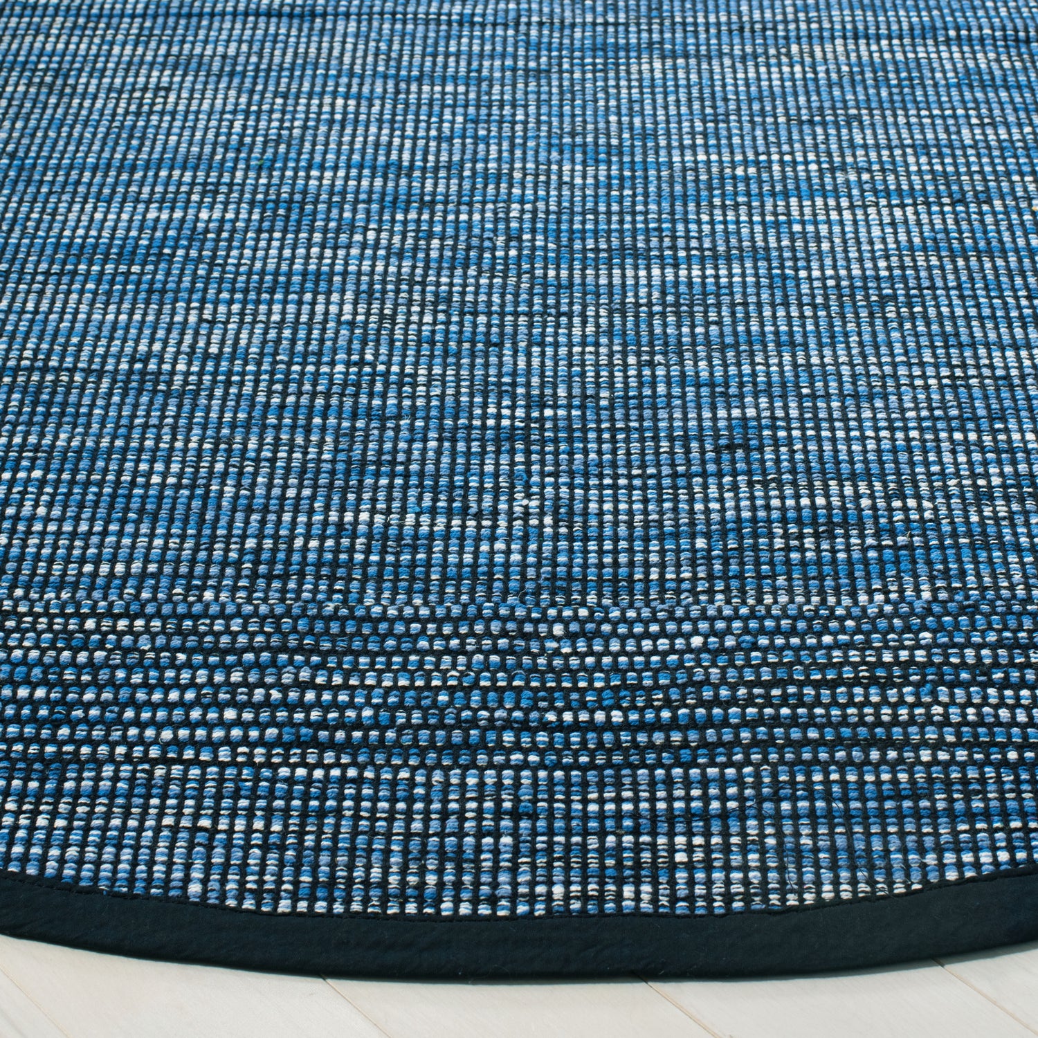 Safavieh Montauk Mtk620M Blue/Black Rugs.
