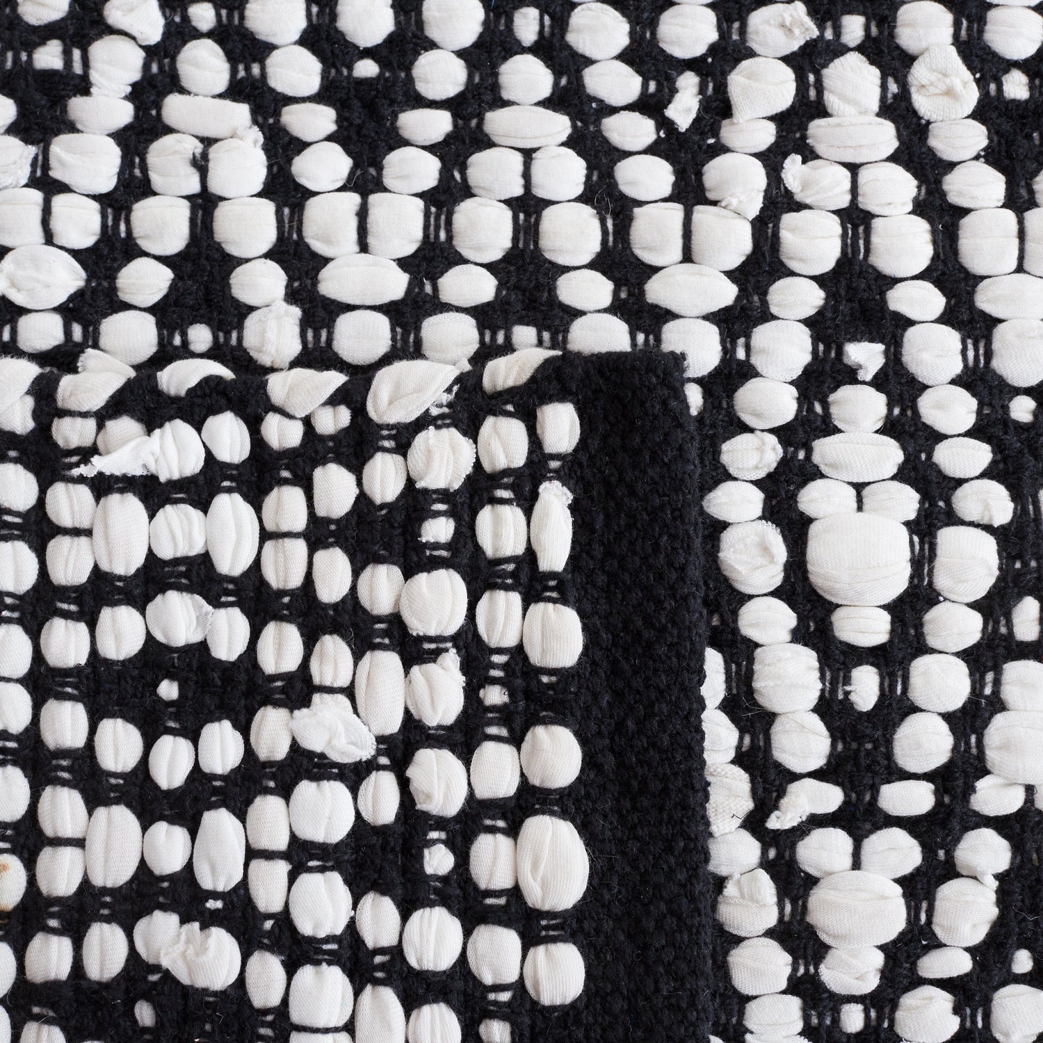 Safavieh Montauk Mtk621A Ivory/Black Rugs.