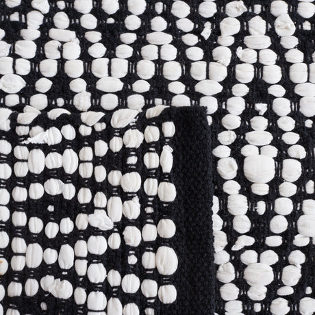 Safavieh Montauk Mtk621A Ivory/Black Rugs.
