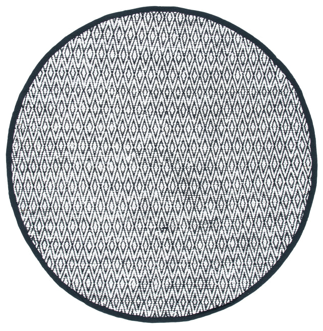 Safavieh Montauk Mtk621A Ivory/Black Rugs.