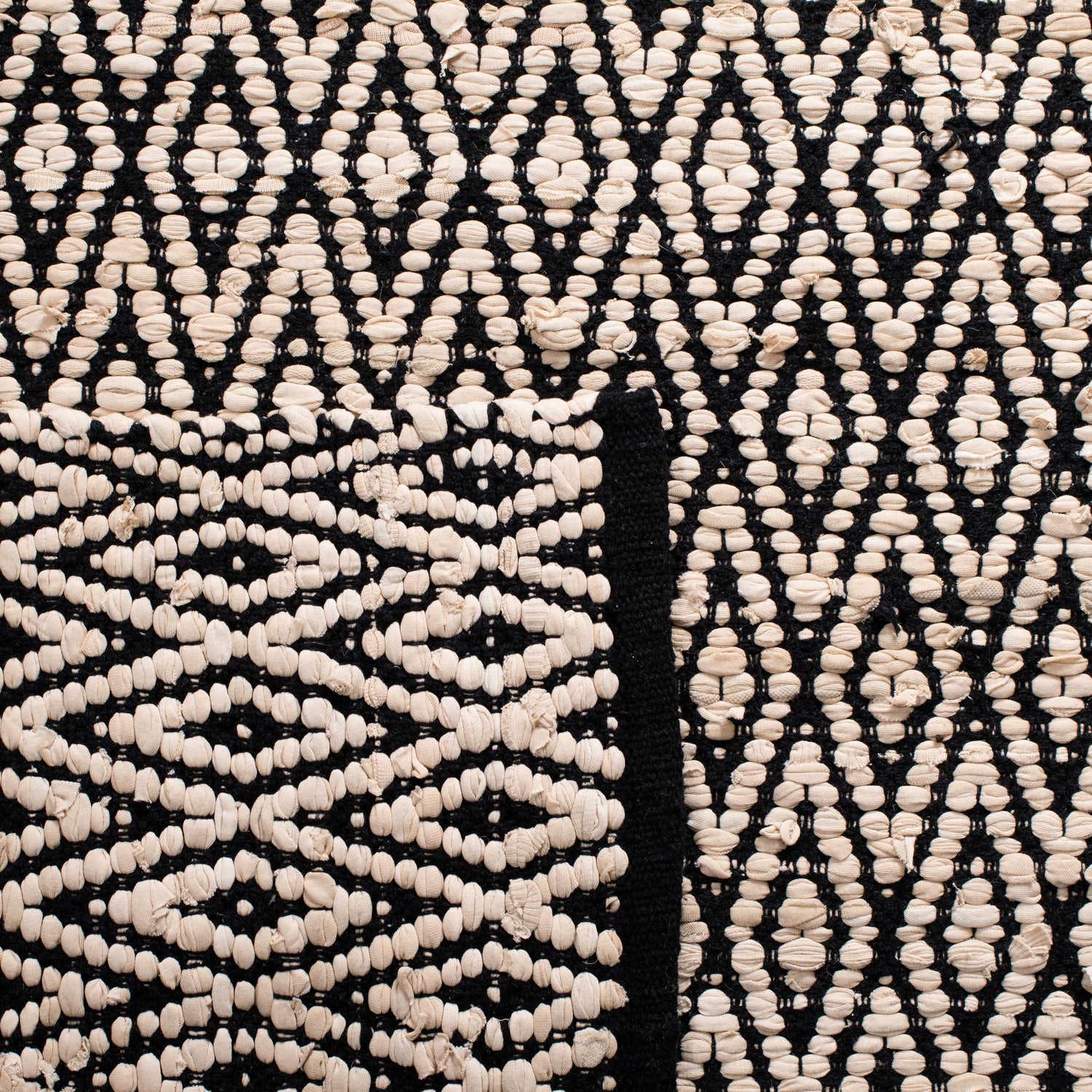 Safavieh Montauk Mtk621B Beige/Black Rugs.