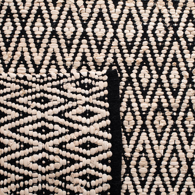 Safavieh Montauk Mtk621B Beige/Black Rugs.