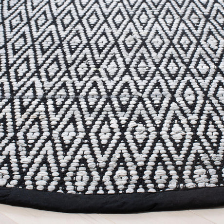 Safavieh Montauk Mtk621F Grey/Black Rugs.
