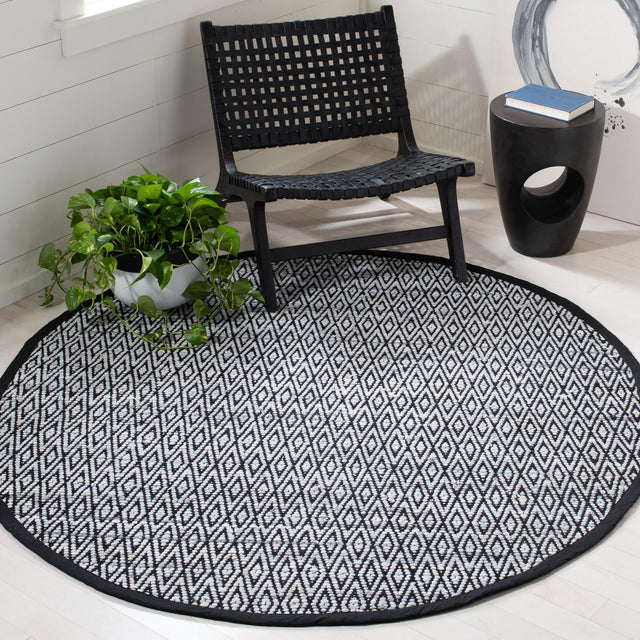 Safavieh Montauk Mtk621F Grey/Black Rugs.