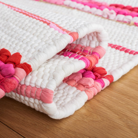 Safavieh Montauk Mtk623Q Red/Ivory Rugs.