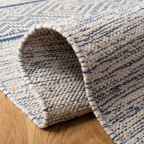 Safavieh Montauk Mtk651N Ivory/Navy Rugs.