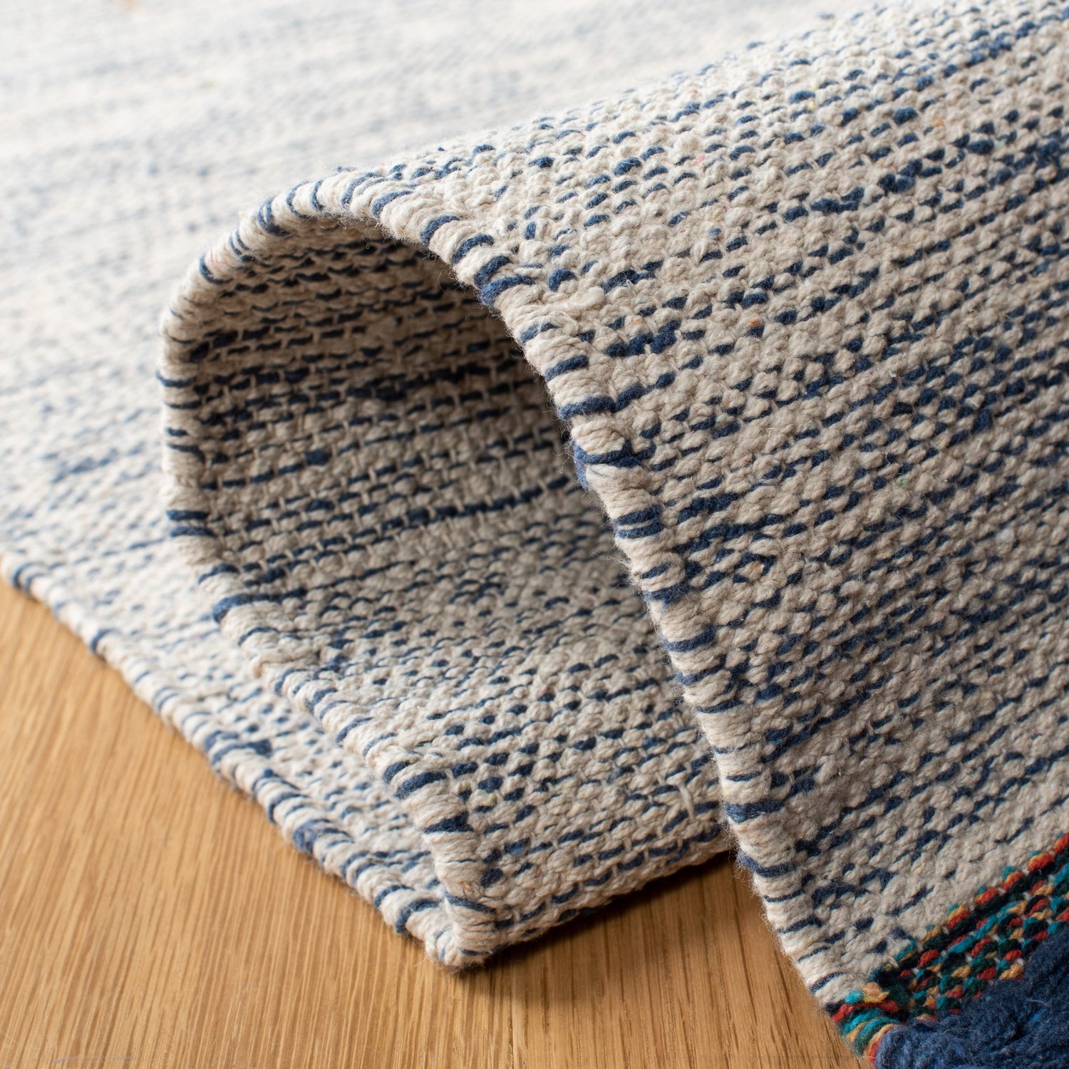 Safavieh Montauk Mtk653N Navy/Beige Rugs.