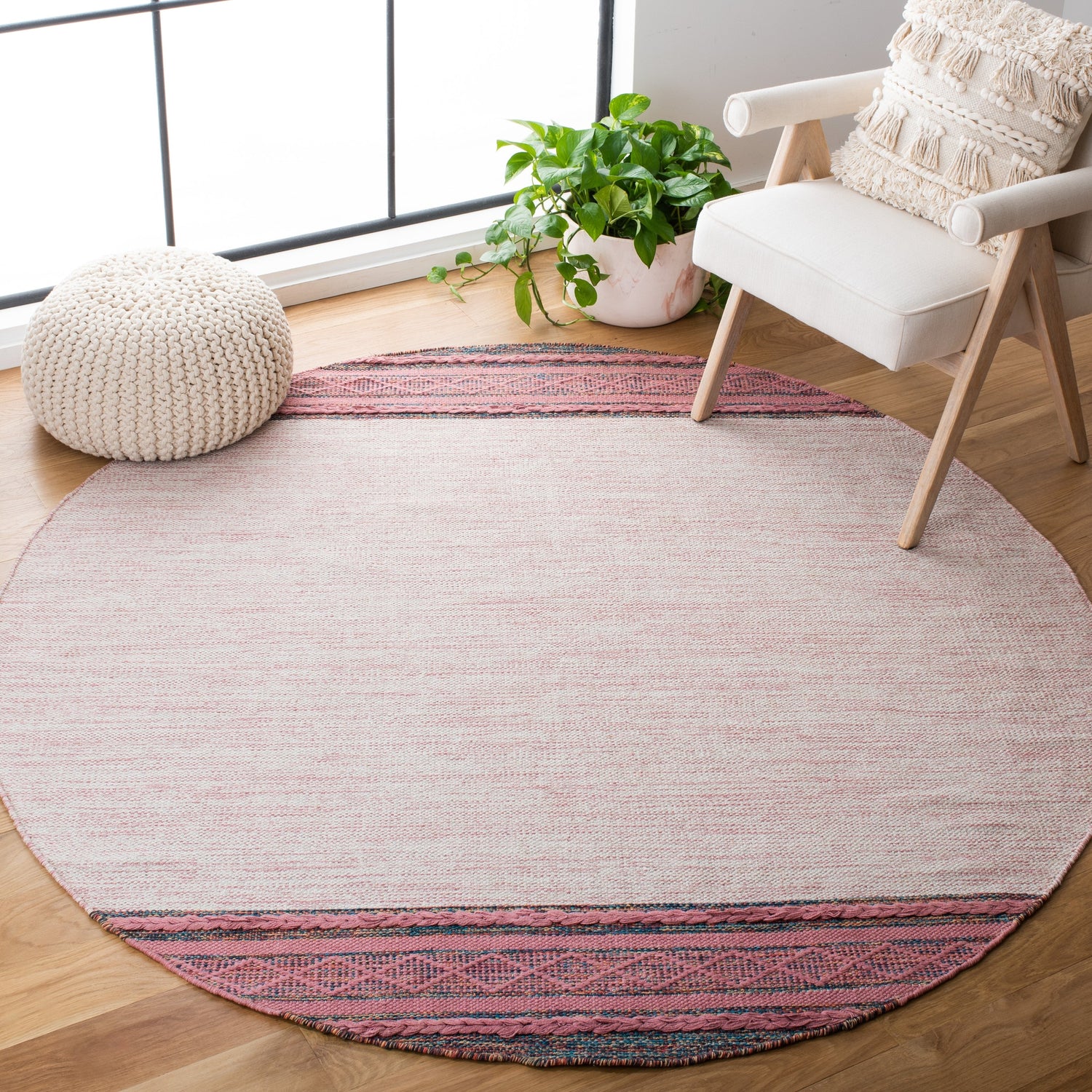 Safavieh Montauk Mtk653U Pink/Beige Rugs.