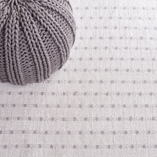 Safavieh Montauk Mtk714G Light Grey/Ivory Rug.