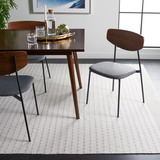 Safavieh Montauk Mtk714G Light Grey/Ivory Rug.