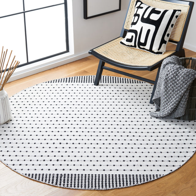 Safavieh Montauk Mtk714Z Black/Ivory Rug.