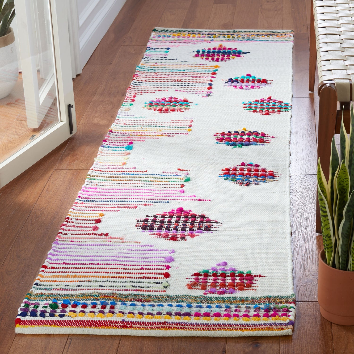 Safavieh Montauk Mtk814A Ivory/Red Rugs.