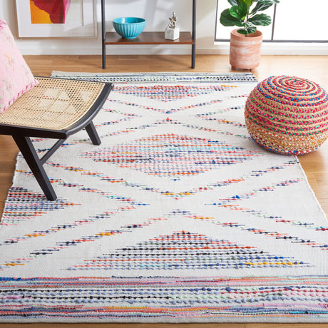 Safavieh Montauk Mtk816A Ivory/Black Rugs.