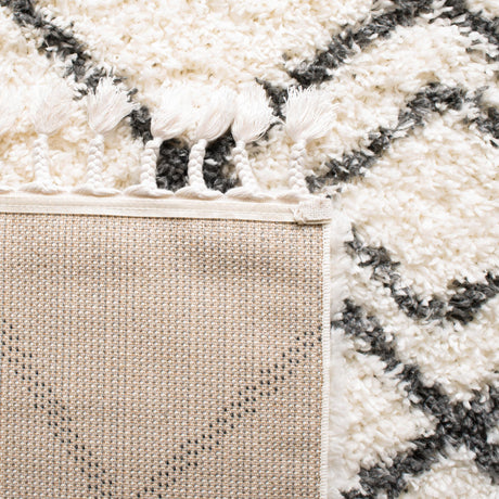 Safavieh Moroccan Tassel Shag Mts335A Ivory/Dark Grey Rug.