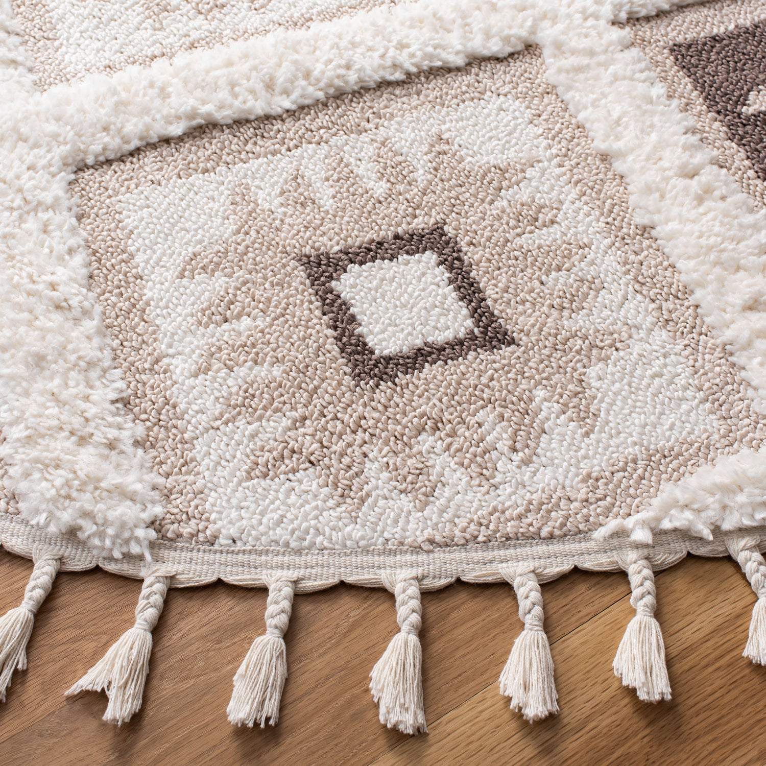 Safavieh Moroccan Tassel Shag Mts601A Ivory/Brown Rug.
