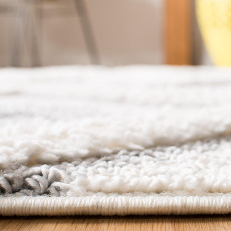 Safavieh Moroccan Tassel Shag Mts601F Ivory/Grey Rug.