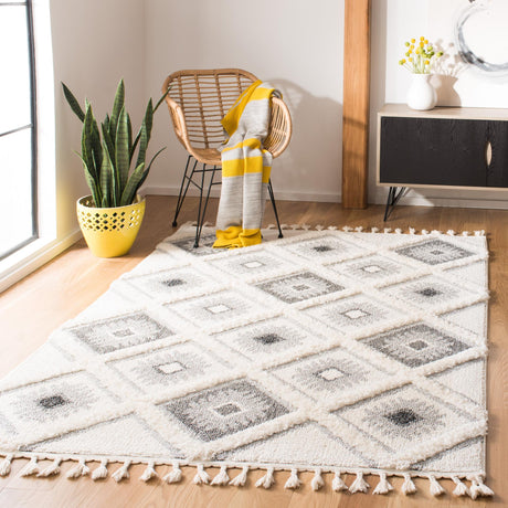 Safavieh Moroccan Tassel Shag Mts601F Ivory/Grey Rug.