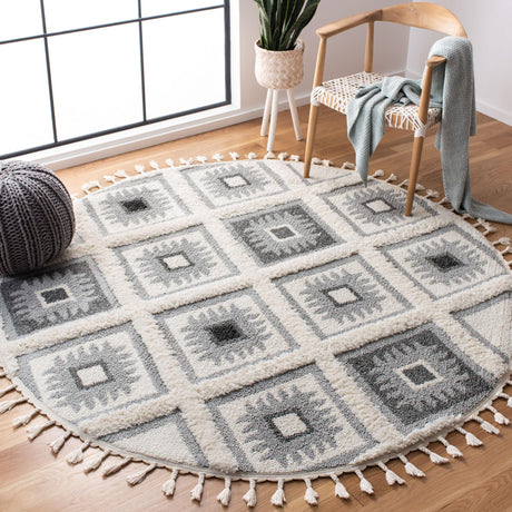 Safavieh Moroccan Tassel Shag Mts601F Ivory/Grey Rug.