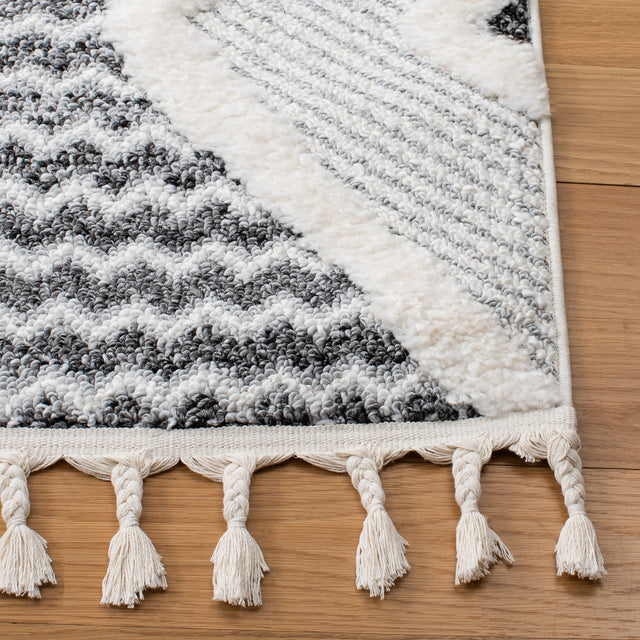 Safavieh Moroccan Tassel Shag Mts612F Grey/Ivory Rug.