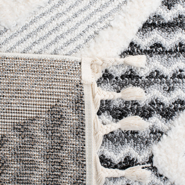 Safavieh Moroccan Tassel Shag Mts612F Grey/Ivory Rug.