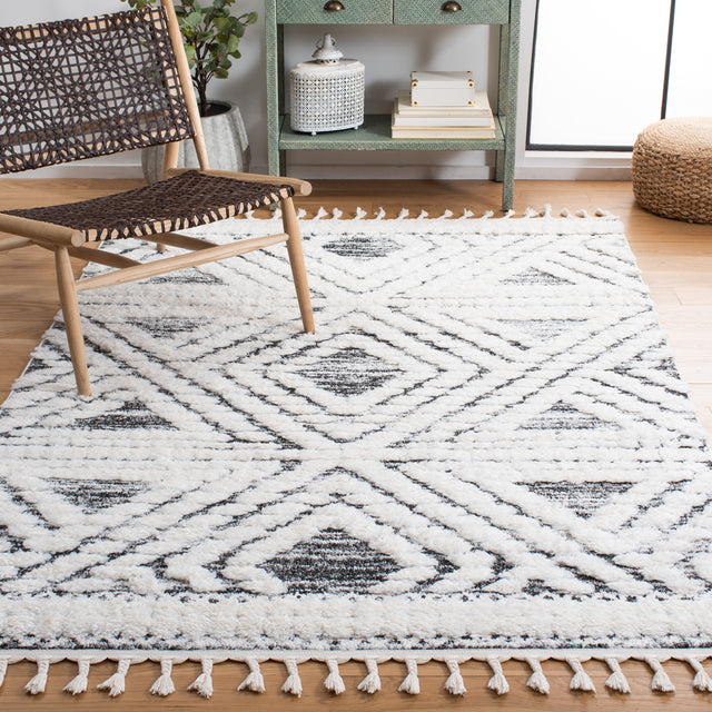 Safavieh Moroccan Tassel Shag Mts614A Ivory/Grey Rug.