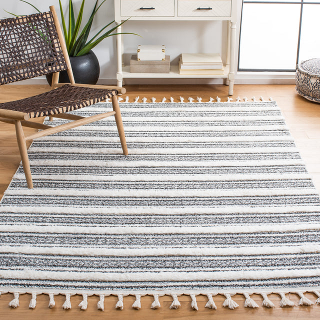 Safavieh Moroccan Tassel Shag Mts620F Grey/Ivory Rug.