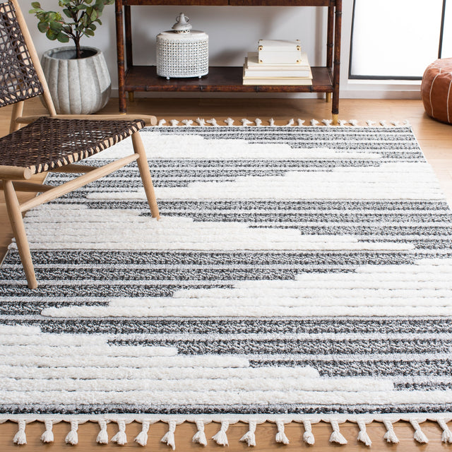Safavieh Moroccan Tassel Shag Mts622F Dark Grey/Ivory Rug.