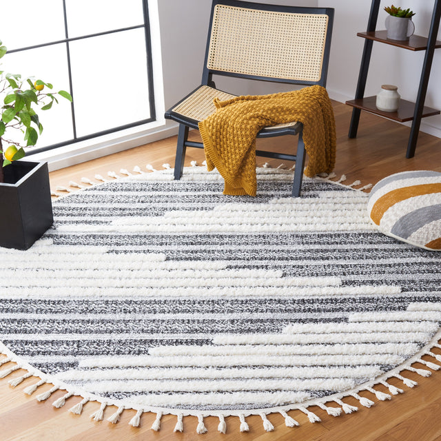 Safavieh Moroccan Tassel Shag Mts622F Dark Grey/Ivory Rug.