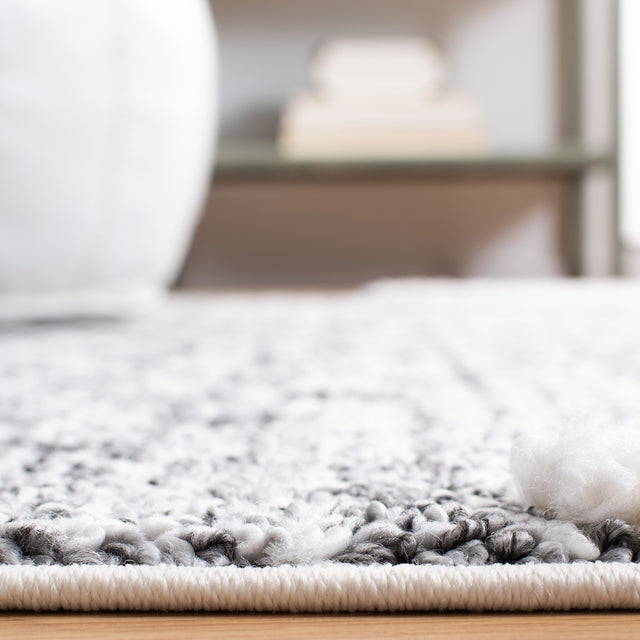 Safavieh Moroccan Tassel Shag Mts624F Grey/Ivory Rug.