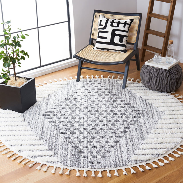 Safavieh Moroccan Tassel Shag Mts624F Grey/Ivory Rug.